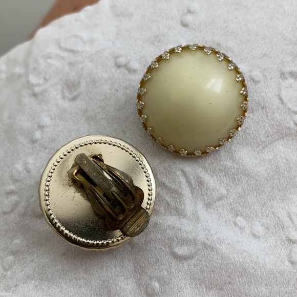 Vtg 18K RGP Rolled Gold Plate Clip-On Earrings Cream Dome Button Style MCM - Picture 2 of 5
